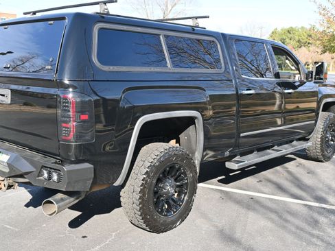 Used 2019 GMC Sierra 3500 Denali w/ Duramax Plus Package image 6