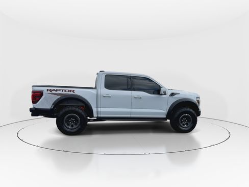 Used 2025 Ford F150 Raptor image 9