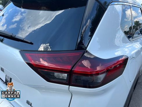 Used 2024 Nissan Rogue SL w/ SL Premium Package FWD image 43