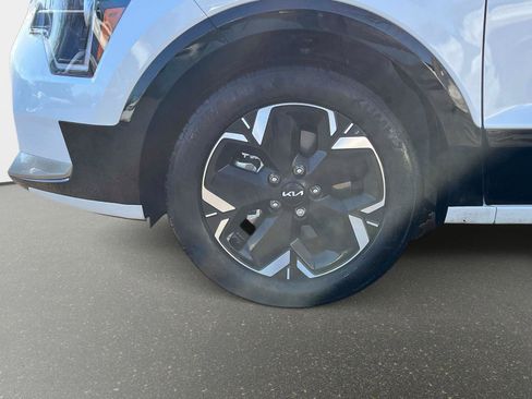 Used 2025 Kia Niro Wind w/ Wind Preserve Package image 9