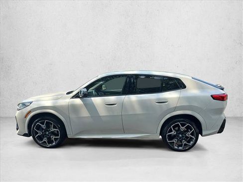Used 2024 BMW X2 M35i AWD/4WD image 8