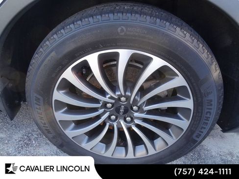 Used 2022 Lincoln Aviator Reserve w/ Equipment Group 201A RWD image 13