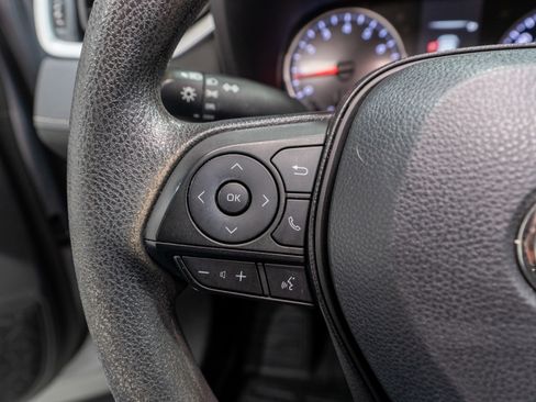 Used 2022 Toyota RAV4 LE image 24