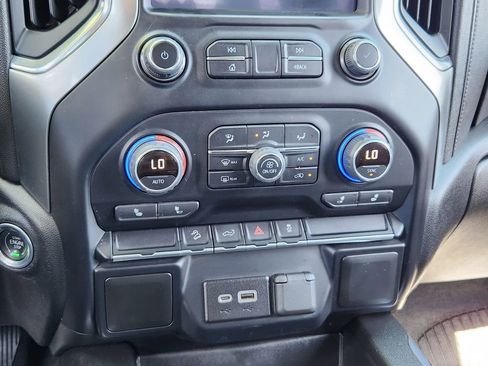 Used 2021 Chevrolet Silverado 1500 LT Trail Boss w/ LPO, Dark Essentials Package image 10