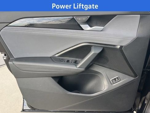 New 2026 Volkswagen Tiguan SE image 7