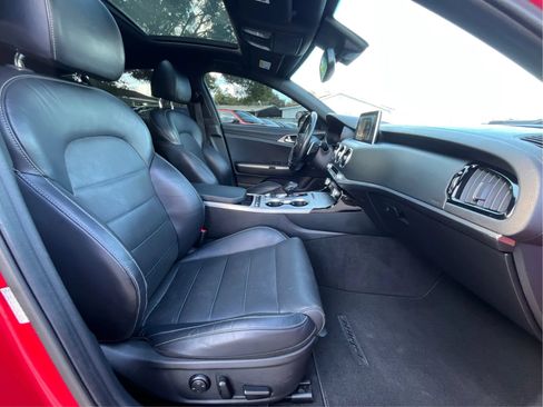 Used 2018 Kia Stinger GT2 RWD image 22