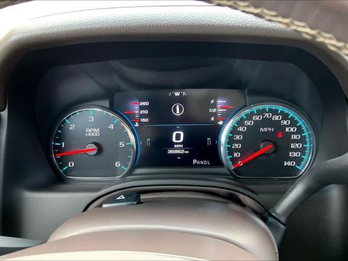Used 2018 GMC Yukon XL Denali w/ Denali Ultimate Package AWD/4WD image 17