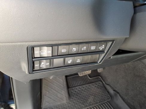 Certified 2024 Toyota Sequoia Platinum AWD/4WD image 27
