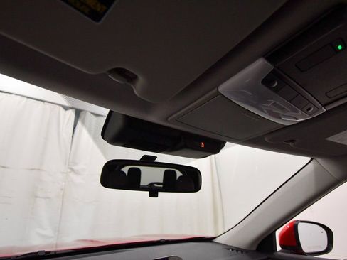 Used 2024 Mitsubishi Outlander SE image 28