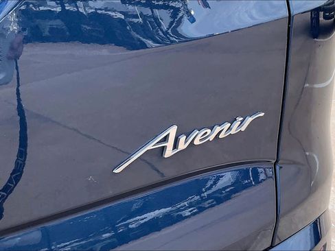 Used 2023 Buick Enclave Avenir w/ Avenir Technology Package AWD/4WD image 10