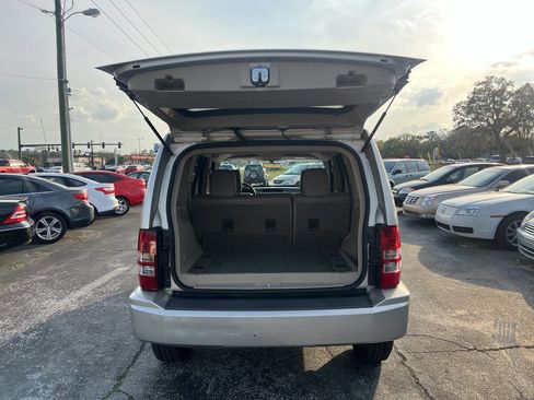 Used 2008 Jeep Liberty Sport image 11