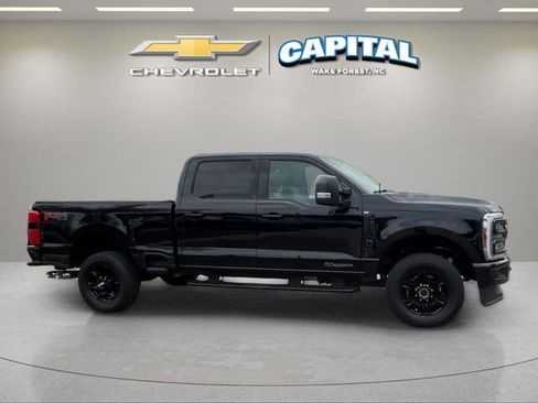 Used 2024 Ford F250 XLT w/ XLT Premium Package AWD/4WD image 6