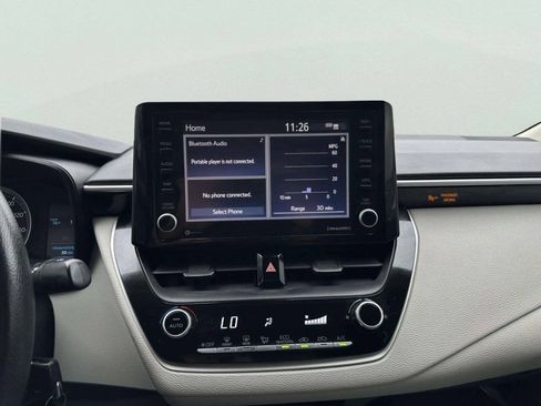 Used 2022 Toyota Corolla LE FWD image 32