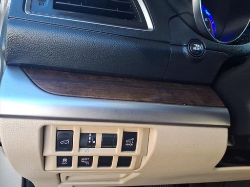 Used 2016 Subaru Outback 2.5i Limited image 14