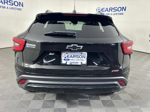 Used 2024 Chevrolet Trax RS w/ Driver Confidence Package FWD image 10