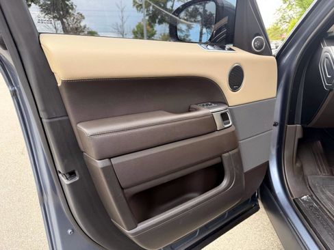 Used 2021 Land Rover Range Rover Sport SE image 18