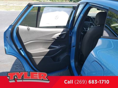 New 2025 Chevrolet Trax ACTIV w/ Sunroof Package image 20