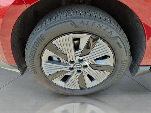 Used 2025 Nissan Murano SL AWD/4WD image 9