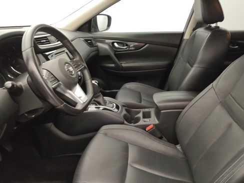 Used 2018 Nissan Rogue SL FWD image 17