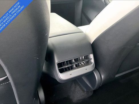 Used 2021 Tesla Model Y Performance AWD/4WD image 30