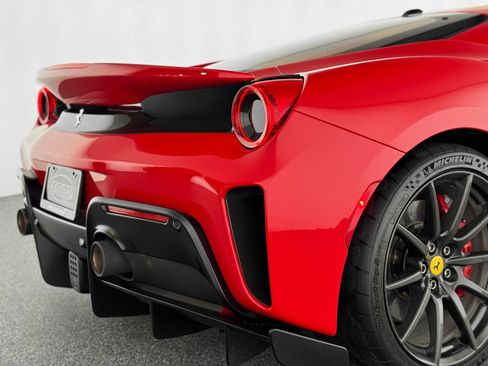 Used 2019 Ferrari 488 Pista Coupe RWD image 39