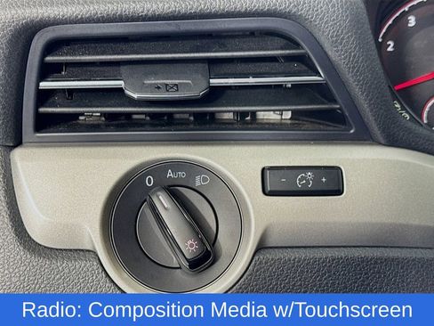 Used 2022 Volkswagen Passat 2.0T SE image 12