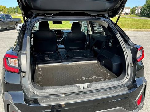 Used 2024 Subaru Crosstrek 2.0i Premium AWD/4WD image 8