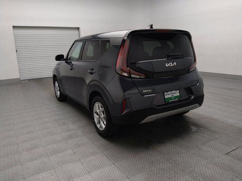 Used 2025 Kia Soul LX image 5