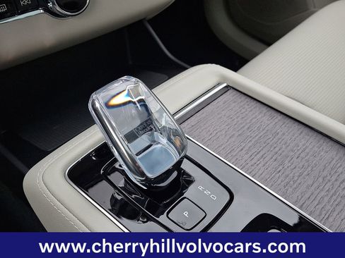New 2026 Volvo XC90 B5 Ultra w/ Protection Package Premier image 12