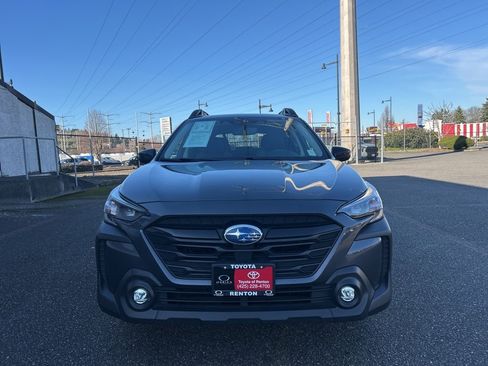 Used 2024 Subaru Outback Onyx Edition image 2