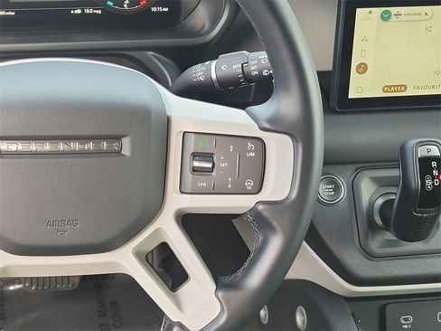 Used 2024 Land Rover Defender 110 S image 15