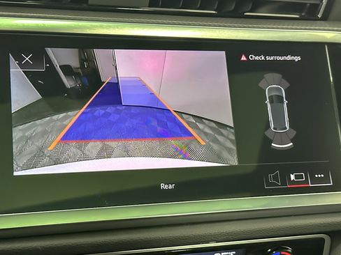 Used 2025 Audi Q3 2.0T Premium w/ Convenience Package image 18