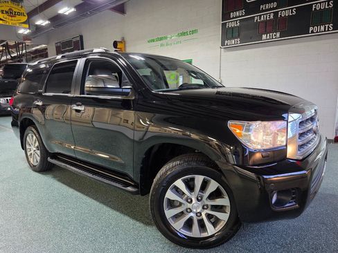 Used 2017 Toyota Sequoia Limited AWD/4WD image 14