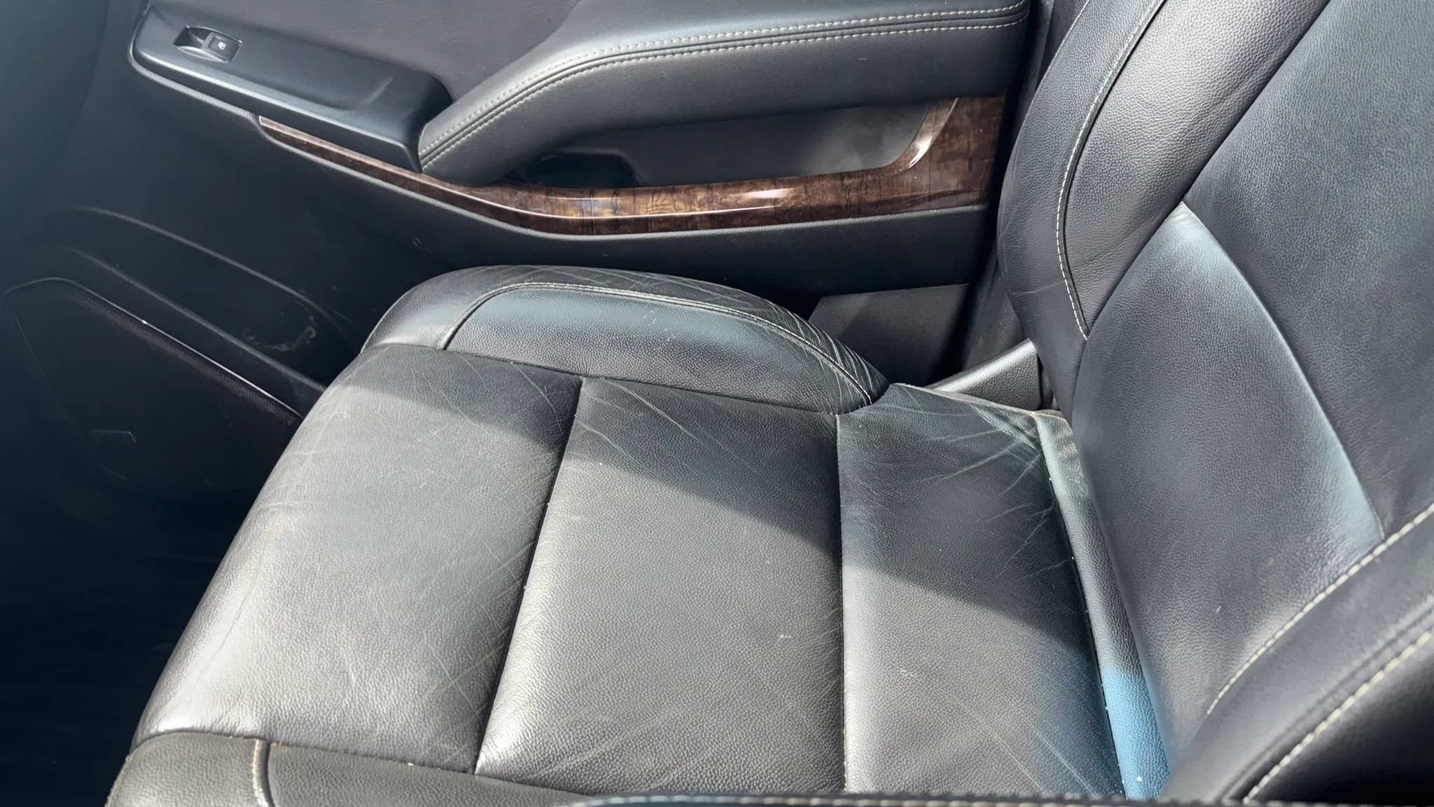 Used 2019 Chevrolet Suburban LT AWD/4WD image 21