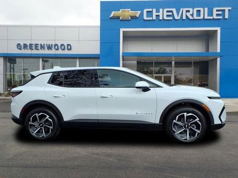 New 2026 Chevrolet Equinox EV LT image 2