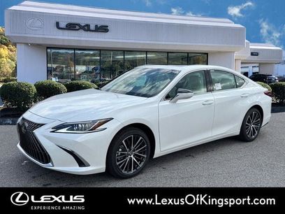 New 2025 Lexus ES 350 w/ Premium Package