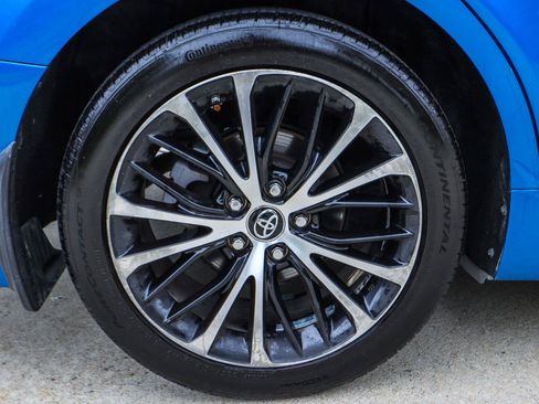 Used 2019 Toyota Camry SE FWD image 23