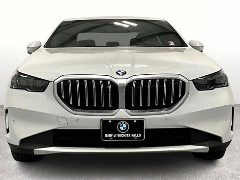 Used 2024 BMW 530i xDrive w/ Premium Package image 5