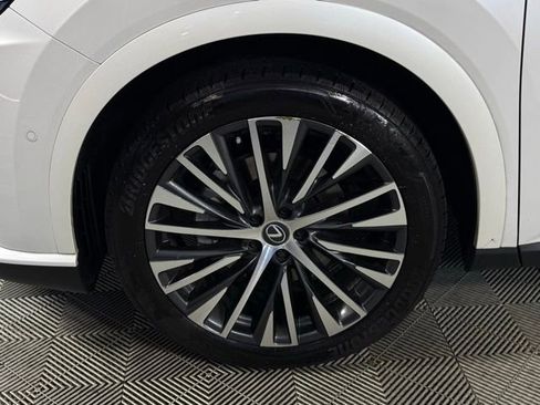 Used 2025 Lexus RX 350 w/ Convenience Package image 13