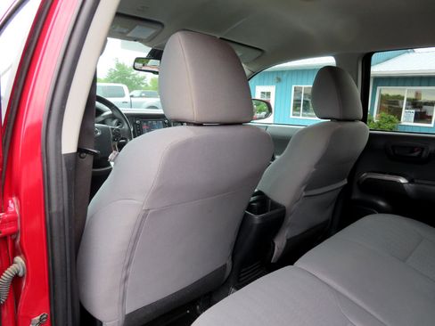 Used 2019 Toyota Tacoma TRD Off-Road image 35