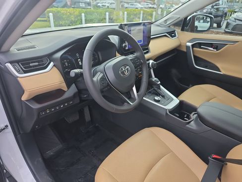 Used 2024 Toyota RAV4 Limited image 21