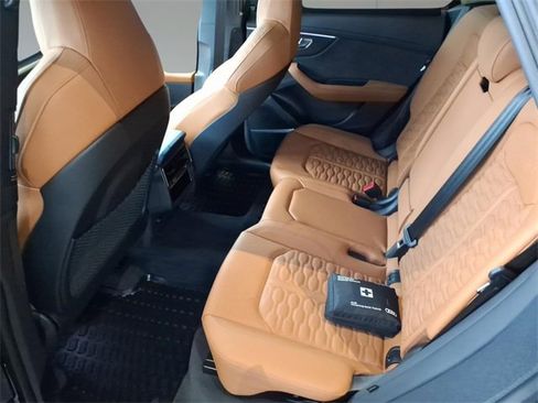 Used 2025 Audi RS Q8 performance image 9