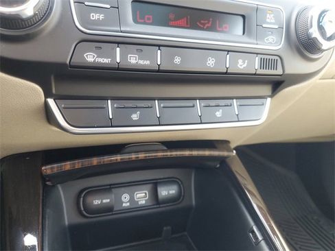 Used 2020 Kia Sorento EX image 25