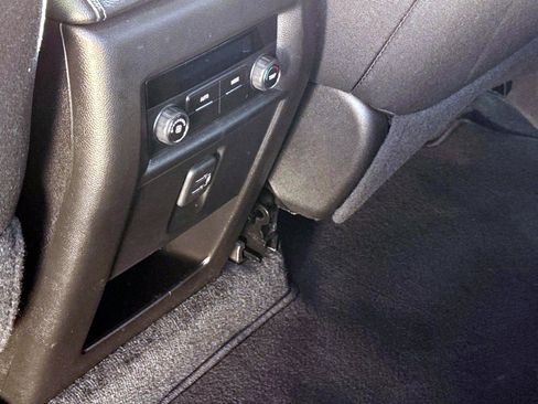 Certified 2023 Chevrolet Traverse LT image 10