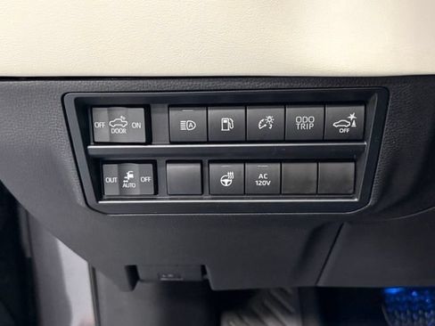 Used 2023 Toyota Tundra Capstone AWD/4WD image 12