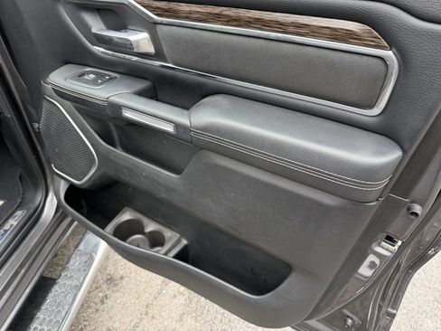 Used 2019 RAM 1500 Laramie image 36