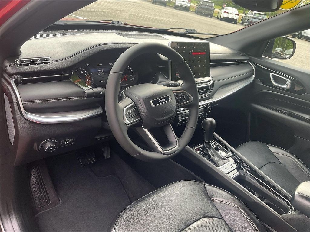 Used 2023 Jeep Compass Limited AWD/4WD image 8