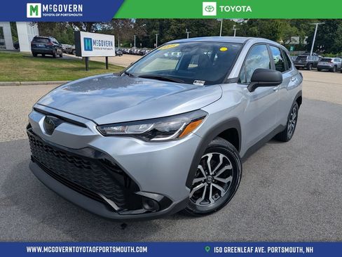 Used 2025 Toyota Corolla Cross AWD Hybrid image 1