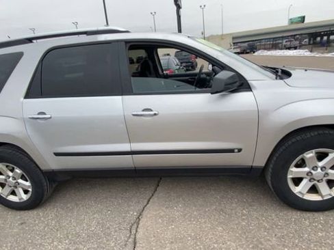 Used 2007 Saturn Outlook XE w/ Advanced Audio Pkg image 3