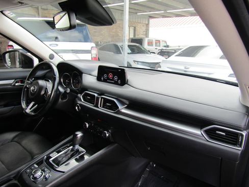 Used 2017 MAZDA CX-5 Touring w/ Preferred Equipment Package image 11